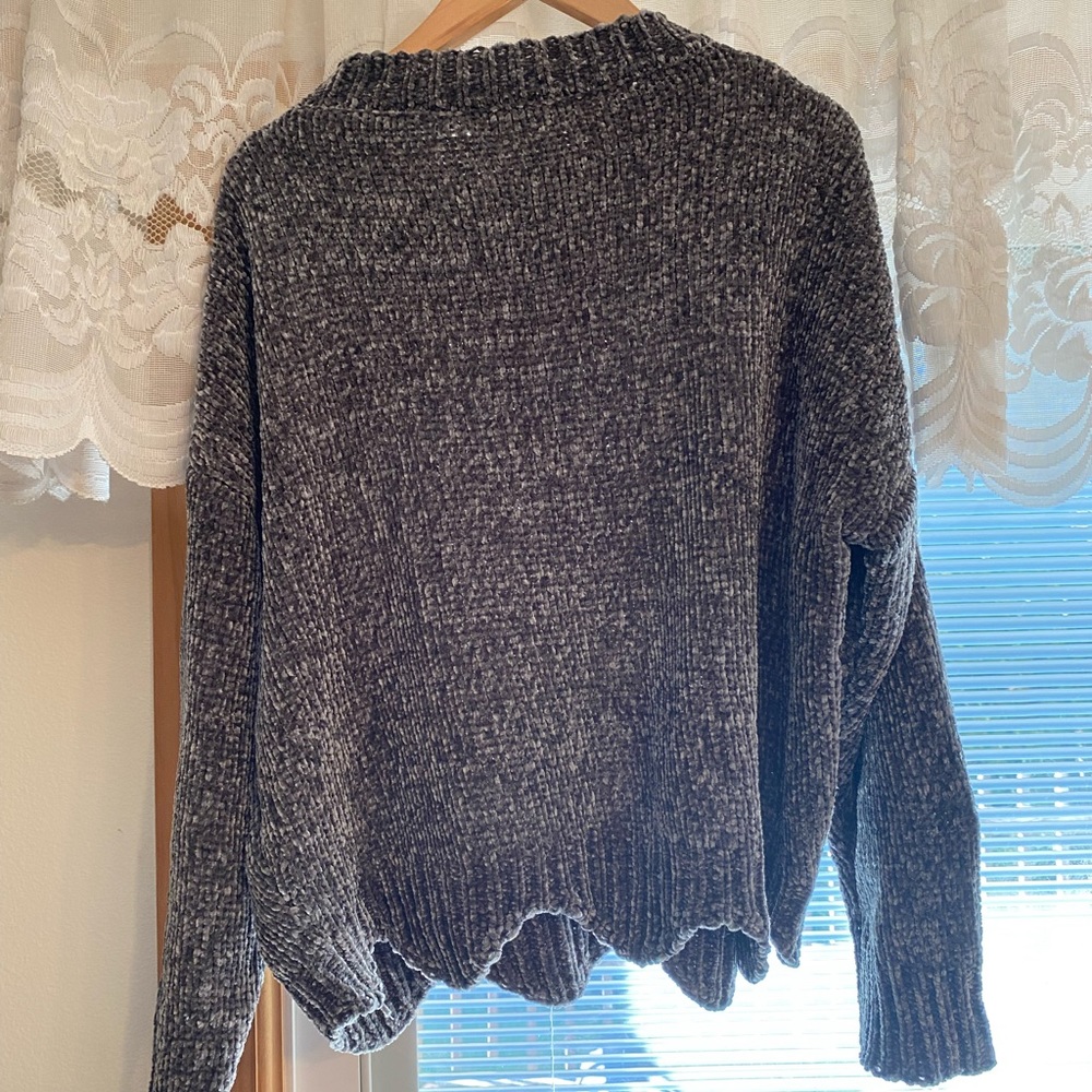 Grey medium velour type sweater